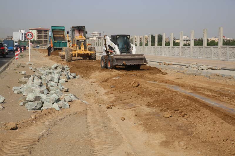 آغاز پروژه عملیات احداث فضای سبز در کنارگذر مهرشهر