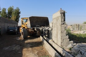 تخریب شش مورد دیوارکشی غیرمجاز در منطقه سه