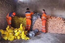 ۴۰۰۰ بسته ماسه و نمک در منطقه یک دپو شد