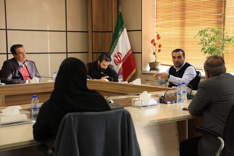 نشست شهردار کرج با اعضاءهئیت مدیره خانه مطبوعات استان البرز