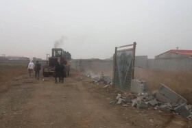 تخریب ۴ مورد دیوارکشی غیرمجاز در منطقه چهار/ ۲ هکتار آزادسازی شد