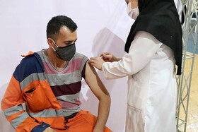 بیش از ۱۰۰۰ نفر از پاکبانان کرجی واکسینه شدند