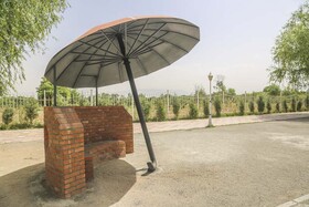 اِلمان «نشیمن آجری و چتر» در مهرشهر و حصارک جانمایی و نصب شد