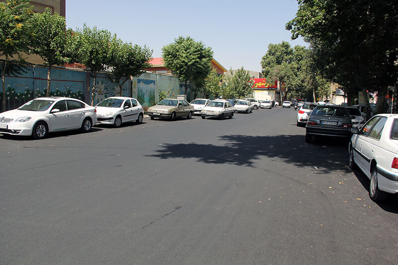 عملیات روکش آسفالت مکانیزه خیابان اصلی حسین‌آباد مهرشهر اجرا شد
