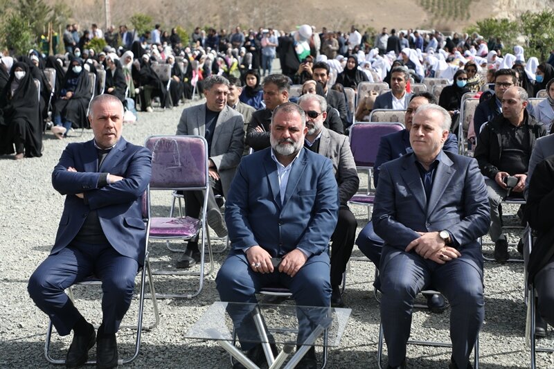 جشن روز درختکاری با حضور گسترده شهروندان کرجی برگزار شد