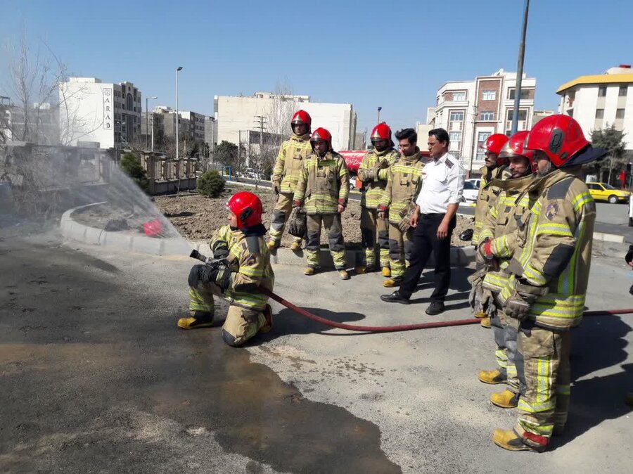 دوره آموزشی رفتار شناسی حریق ویژه آتش نشانان شهرهای اقماری برگزار شد