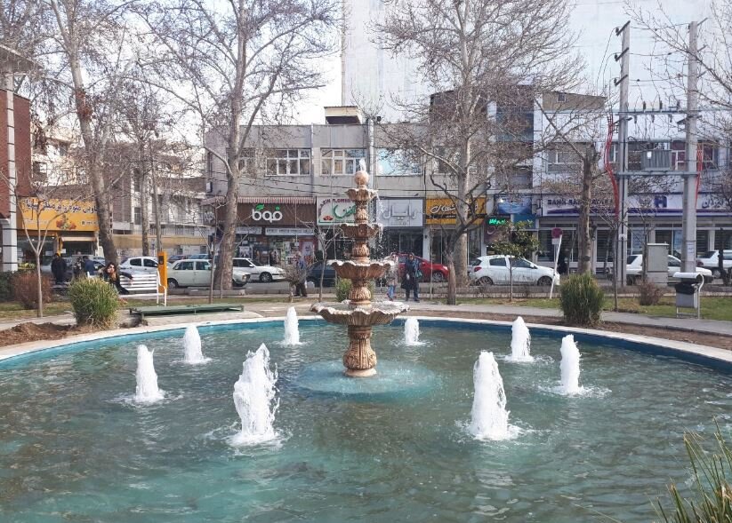 آب نماهای میادین شهرکرج مرمت و راه‌اندازی شد